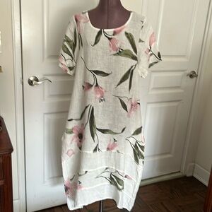 LUNGO L’ARNO Shift Linen Dress.